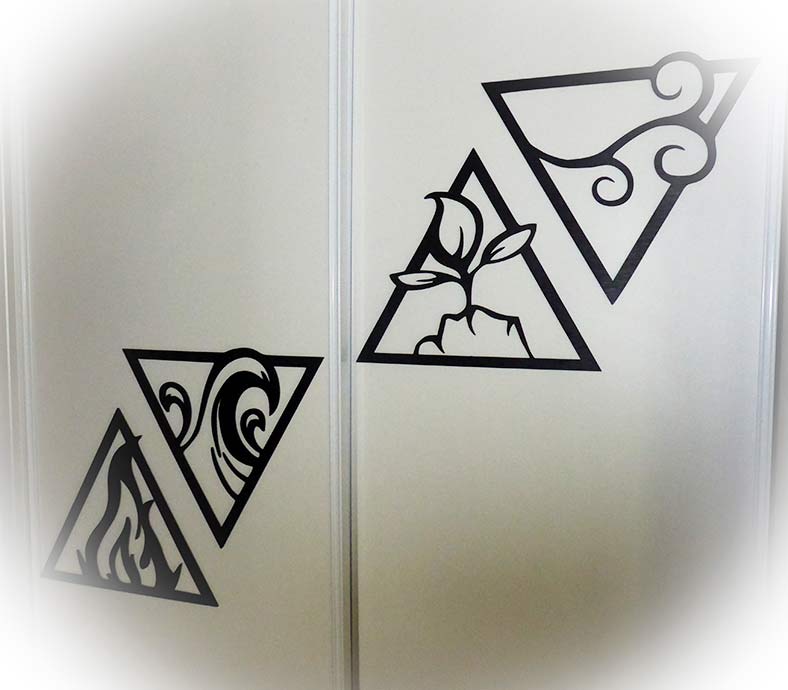 Objet déco gravure laser en plexi motifs aux choix, Thim Montagn'Art spécialiste en cadeaux personnalisés de fabrication française.