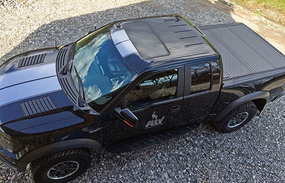 Marquage pause d'adhésifs publicitaire ou personnalisation de véhicules particuliers ou professionnels artisan Haute Savoie Thônes