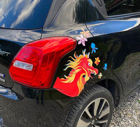 Marquage pause adhésifs décoration voiture motard particuliers ou professionnels artisan Haute Savoie Thônes Serraval