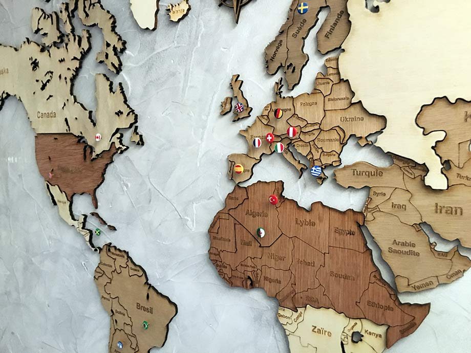 Porte clés en bois gravés à votre image, logos d'entreprises, associations, clubs... Solide pratique et utile, un bon moyen de rester présent