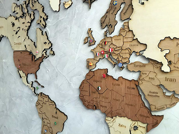 Porte clés en bois gravés à votre image, logos d'entreprises, associations, clubs... Solide pratique et utile, un bon moyen de rester présent