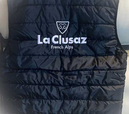 publicité broderie numérique pour professionnel et particulier à Thônes depuis notre atelier de Serraval