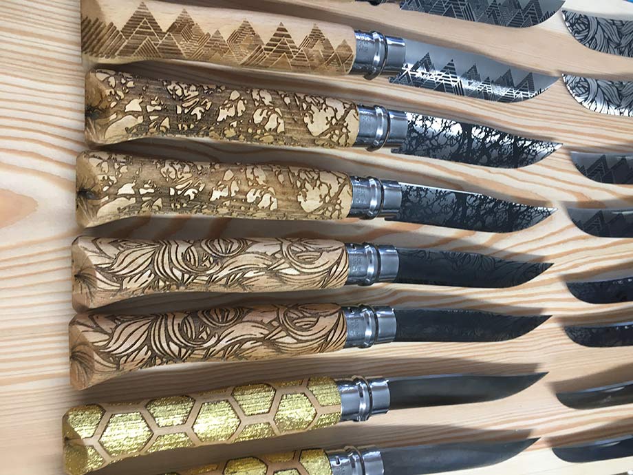 Gravure laser sur Opinel motifs personnalisés au choix entreprise située à Thônes Serraval Thim Montagn'Art