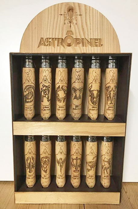 Opinel gravé avec votre signe de zodiac Astropinel une création Thim Montagn'art super idée cadeau pour les ramasseurs de champignons