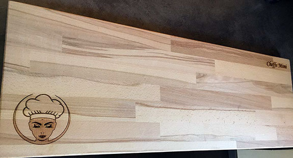 modèle de planche à découper gravé au laser par artisan français thim montagn'art situé à thônes serraval haute savoie france