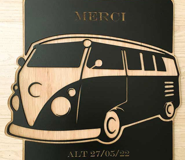 Objet déco mural Volkswagen gravure sur bois