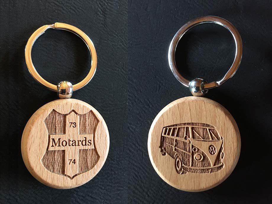 Entreprise gravure laser objets personnalisés Porte clés personnalisés gravure laser Thim Montagn'Art