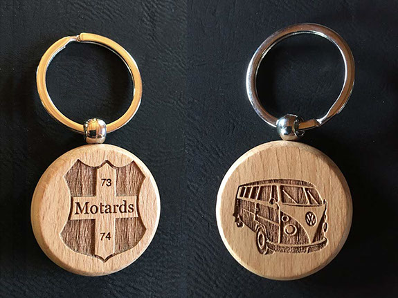 Entreprise gravure laser objets personnalisés Porte clés personnalisés gravure laser Thim Montagn'Art