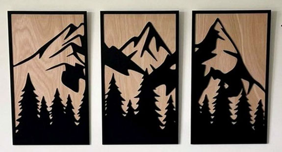 Triptyque représentant une montagne découpe laser, artisanat savoyard réalisé par Thim Montagn'Art entreprise située à Serraval Haute Savoie