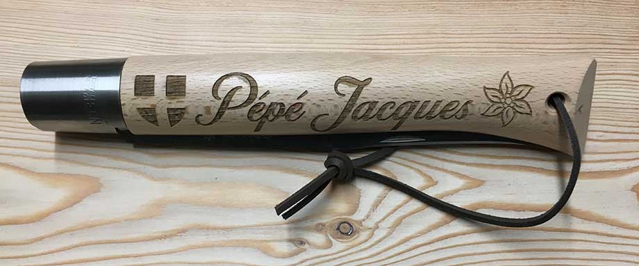 Opinel personnalisé à votre image en gravure laser, solide pratique et utile, un bon moyen de rester toujours présent auprès de vos clients. 