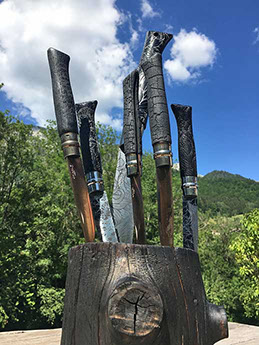 idée originale de cadeau d'entreprise couteau gravé laser, solide pratique et utile, un moyen de rester toujours présent auprès de vos clients. 