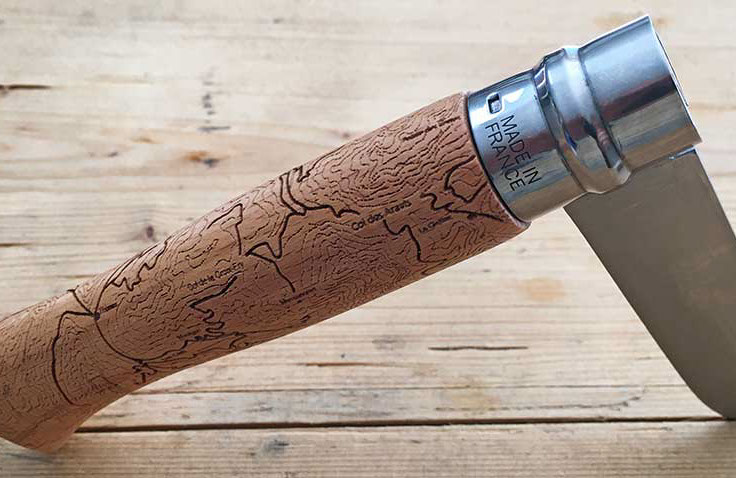 Opinel personnalisé à votre image en gravure laser, solide pratique et utile, un bon moyen de rester toujours présent auprès de vos clients. 