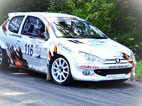 Marquage pause d'adhésifs publicitaire ou personnalisation Marquage pause adhésifs voiture de rallye  Haute Savoie Thônes