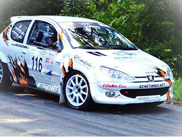 Marquage pause d'adhésifs publicitaire ou personnalisation Marquage pause adhésifs voiture de rallye  Haute Savoie Thônes