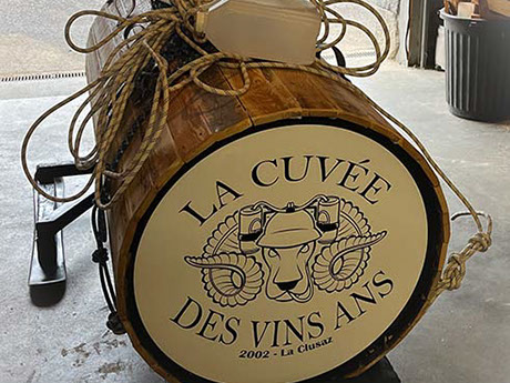 Marquage pause d'adhésifs publicitaire ou personnalisation Marquage pause adhésifs objet déco Thônes Haute Savoie 