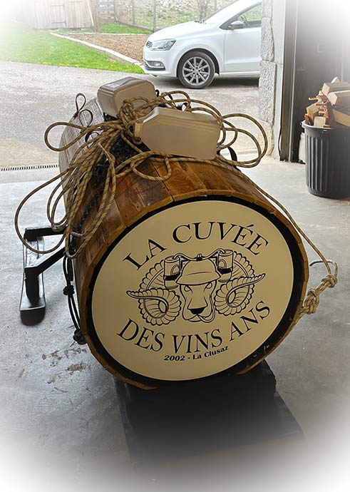 Marquage pause d'adhésifs publicitaire ou personnalisation Marquage pause adhésifs objet déco Thônes Haute Savoie 