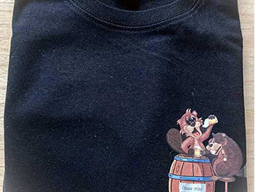 Flocage humouristique de qualité sur tee-shirt, casquettes, vêtements... Contactez nous pour en savoir plus. petite quantité ou l'unité possible