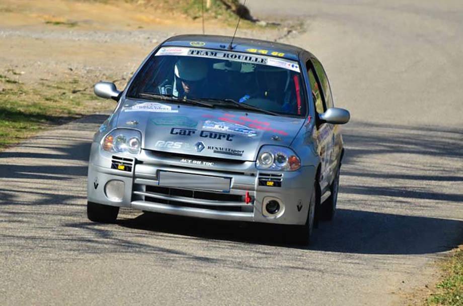 Marquage pause adhésifs voiture de rallye Thônes de véhicules particuliers ou professionnels artisan Haute Savoie Serraval