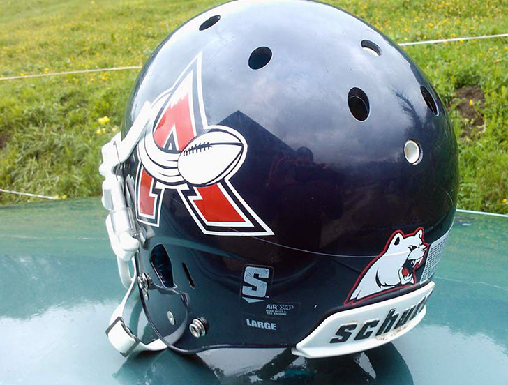 Marquage pause adhésifs casque de moto motard particuliers ou professionnels artisan Haute Savoie Thônes Serraval