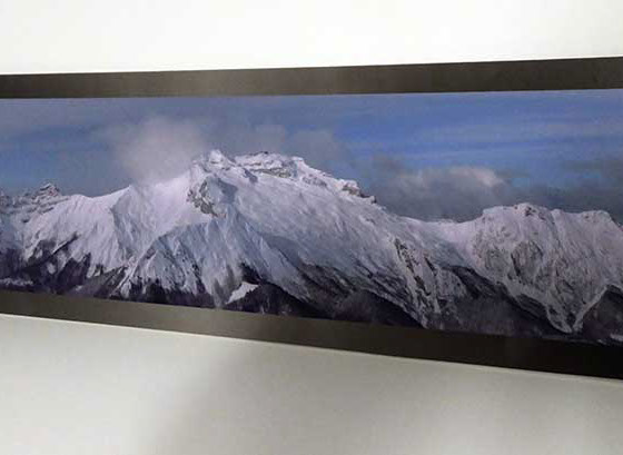 photo massif mont Blanc avec cadre en bois avec non, prénom, humour impression possible à l'unité thym montagn'art