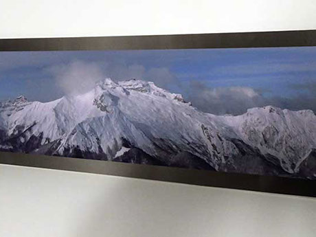 photo massif mont Blanc avec cadre en bois avec non, prénom, humour impression possible à l'unité thym montagn'art